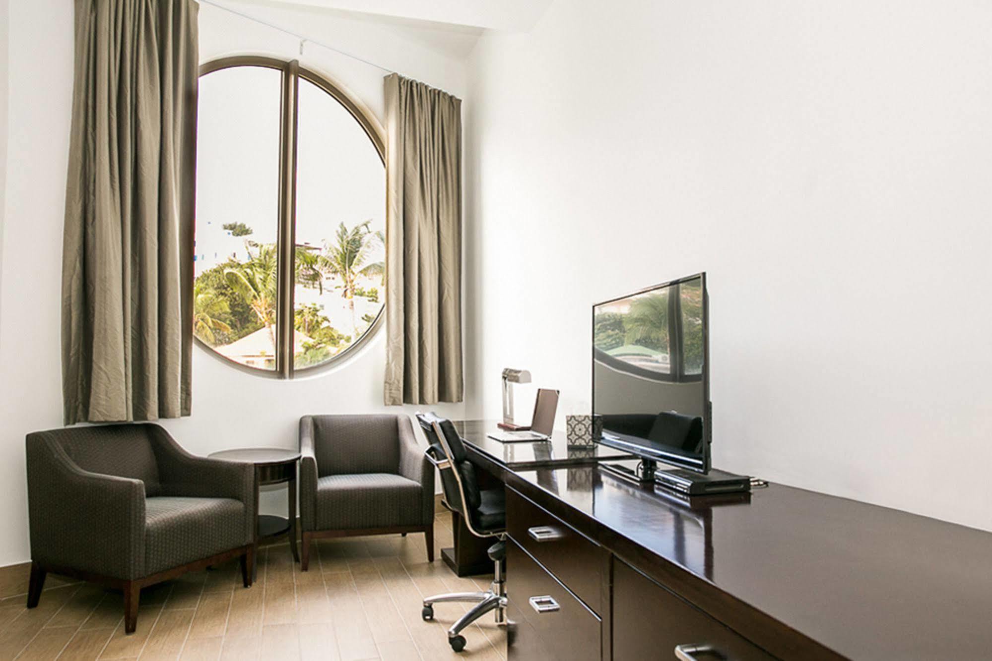 Commodore Suites Simpson Bay Luaran gambar
